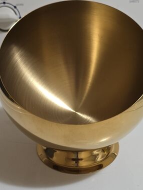 Source Unknown Gold Metallic Pedestal Serving Bowl